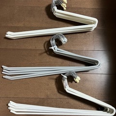 ズボンハンガーまとめ売りの画像
