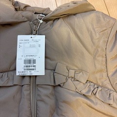 [お取引中]]新品未使用！  B e B eの中綿コート　150cm おんな女の子の画像