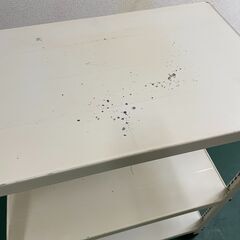 スチール製のワゴン、ラックの画像