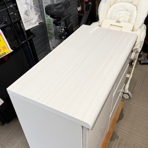 【超美 品‼️】定価34,990円♪ 現行モデル ニトリ 80cm幅キャビネット(ポスティアWH) サイドボード リビング収納家具 艶