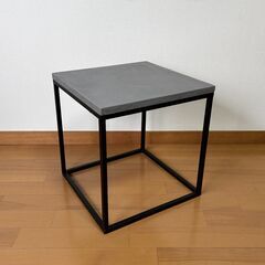 モールテックス ディスプレイ台 グレー｜コンクリート アイアン 展示台 什器 無機質の画像