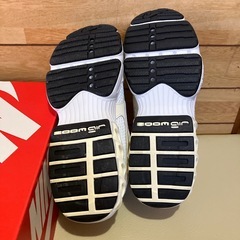 スニーカー NIKE ズームエア ファイアー 23.5の画像