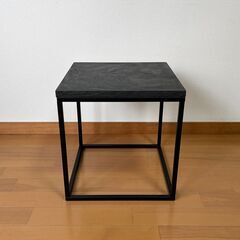 モールテックス ディスプレイ台 ブラック｜コンクリート アイアン 展示台 什器 無機質の画像