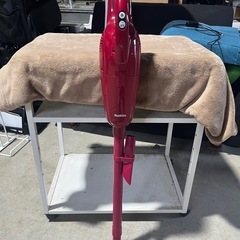 マキタ　コードレスクリーナー　掃除機　ｍａｋｉｔａ　ワイン　スタンド付き　充電式　スティッククリーナー　ＣＬ１０５Ｄの画像