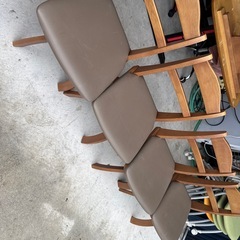 ニトリ　ダイニングテーブル　回転イス4 脚セット　　広島市配送無料（一部地域を除く）の画像