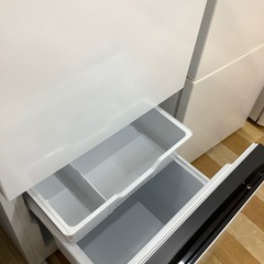 【トレファク　ラパーク岸和田店】2ドア冷蔵庫　Hisense   ファン式　2024年製　135L 49L　の画像