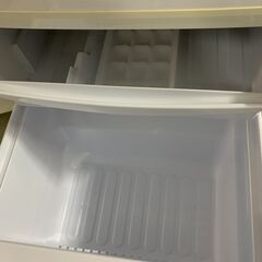 ★来店限定 　シャープ　ノンフロン2ドア冷凍・冷蔵庫　2020年製　137L　SJ-14E7-KWの画像