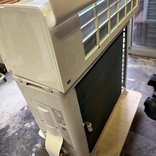 【済】東芝ルームエアコン 2.2kW ②