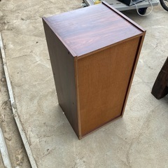 黒檀調のカラーボックスの画像