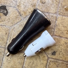 各100円⭐️USB充電器⭐️シガーソケットの画像