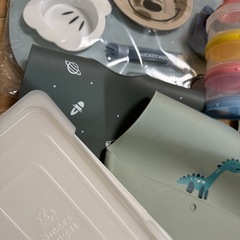 ベビー用品 食器 ミルクストッカー エプロン 離乳食保存容器の画像