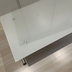 リビングテーブル、ガラステーブル
の画像