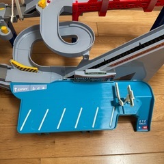トミカワールド　トミカ　コースがのび〜る！2WAYにぎやか高速どうろの画像