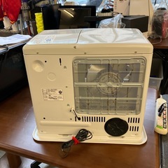 A2510-460 コロナ FH-G5722BY 強制通気形解放式石油ストーブ ホワイト 2022年製 7.2L 通電確認済み キズ汚れ有りの画像
