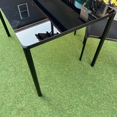 ダイニングテーブルセット　イス2脚 幅110cm 奥75cm 高さ74cm ガラステーブル の画像