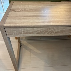デスク　机の画像