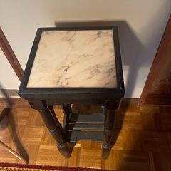 サイドテーブルの画像