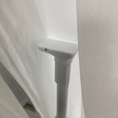 つっかえ棒、簡易ネジ止め式の画像