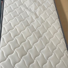 マットレス　　カバー付きの画像