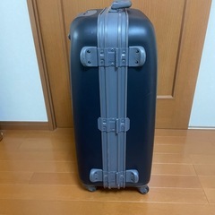 取引中　差し上げます　　キャリーケースの画像