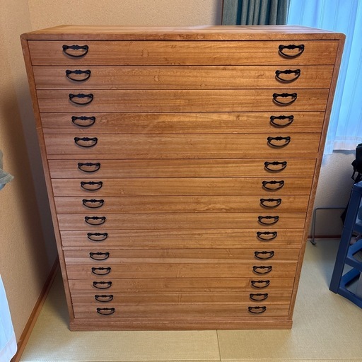 着物収納　桐箪笥　アンティーク家具