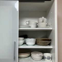 食器棚の画像