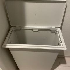 ダストボックス、ゴミ箱の画像