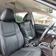 日産　エクストレイル　２０Ｘ　エマージェンシーブレーキパッケージ★1年保証★ロードサービス付　エマブレ　純正８型ナビ　地デジ　バックカメラ　Ｂｌｕｅｔｏｏｔｈ　ＨＤＭＩ接続可　後席モニター　シートヒーター　デジタルインナーミラー　Ｃセンサー　オートライト　ＬＥＤヘッド　純正１７ＡＷの画像