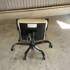 K37 オフィス ニトリ ワークチェア ファスKD アイボリー 1台 事務 回転 椅子 いす デスク PC パソコンの画像