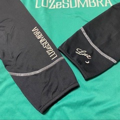 LUZeSOMBRAロングTシャツ　緑×黒の画像