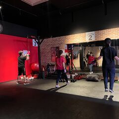 【正社員募集】楽しく体を動かしながら働けるジムスタッフ募集｜9ROUNDサンエー宜野湾コンベンションシティ店の画像