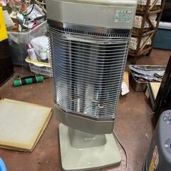 ダイキン遠赤外線暖房機　電気ストーブ　首振り有の画像