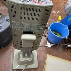 ダイキン遠赤外線暖房機　電気ストーブ　首振り有の画像
