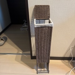 トイレットペーパー収納家具の画像