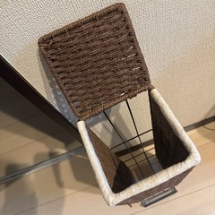 トイレットペーパー収納家具の画像