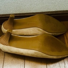約24cm スエード　ベージュ　パンプスの画像