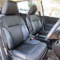 ホンダ　オデッセイ　アブソルート・ＥＸ★1年保証★ロードサービス付　あんしんＰＫＧ　メーカーナビ　地デジ　マルチビューカメラ　Ｂｌｕｅｔｏｏｔｈ　ＨＤＭＩ　両側パワースライド　ＥＴＣ　クルコン　パドルシフト　オットマン　ＢＳＭ　ＬＥＤヘッド　純正１８ＡＷの画像