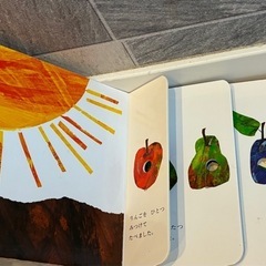 【人気本】　はらぺこあおむしの画像