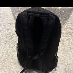 ROXY 30㍑　ブラックバックパック メッシュポケット付き　パソコン収納の画像