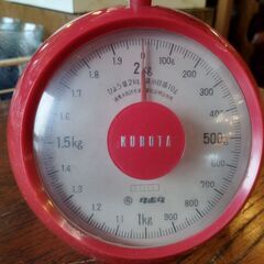 昭和レトロ クボタ はかり キッチンスケール 赤色 2kgまで　/MJ-1301 2Fの画像