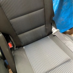 80ヴォクシーセカンドシートの画像