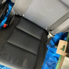 80ヴォクシーセカンドシートの画像