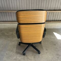 K38 コクヨ 本革 プライウッド エグゼクティブチェア オフィス チェア 1台 事務 回転 椅子 いす マネージメントワーク デスク チェア PC パソコンの画像