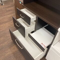 【リユ-スのサカイ広島石内店】ジモティ割！２枚扉オープンボード/クリ-ニング済み/HG-7717/広島市 家具　佐伯区 家具　南区 家具　西区 家具　東区 家具　中区 家具　安佐南区 家具　安佐北区 家具　安芸区 家具　府中町 家具　海田町 家具　熊野町 家具　坂町 家具　廿日市市 家具			の画像