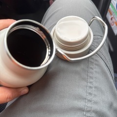 スターバックス ハンドルリッド ステンレス ロゴボトル マット
の画像