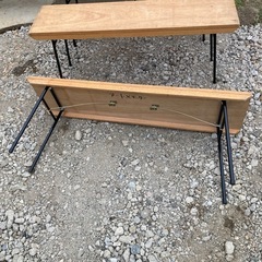 残り2台づつです。展示台 折りたたみの台 作品台 木製 鉄脚の画像