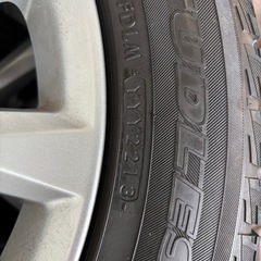 スタッドレスタイヤの画像