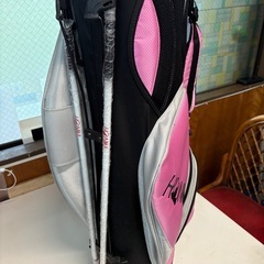 ほぼ新品‼️ホンマゴルフスタンド付きキャディーバックの画像