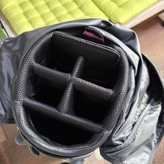 ほぼ新品‼️ホンマゴルフスタンド付きキャディーバックの画像