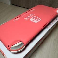 Nintendo Switch Lite コーラルの画像